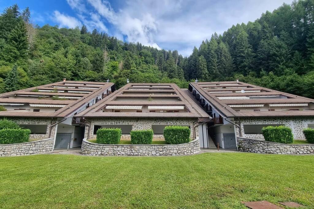 Happy Guest Apartments - Mountain Panorama Borno Exteriör bild